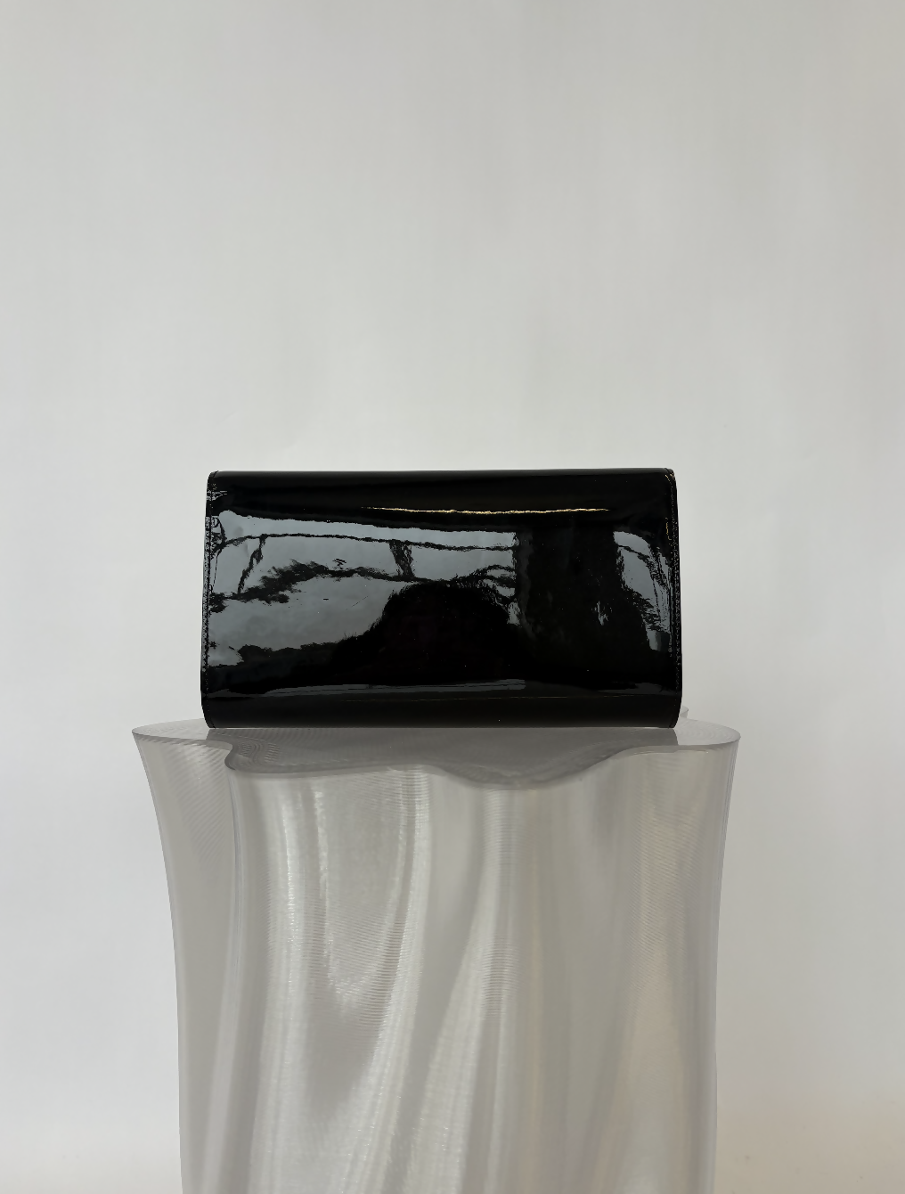 Louis Vuitton Pochette Louise EW Clutch Bag in Vernis Noir