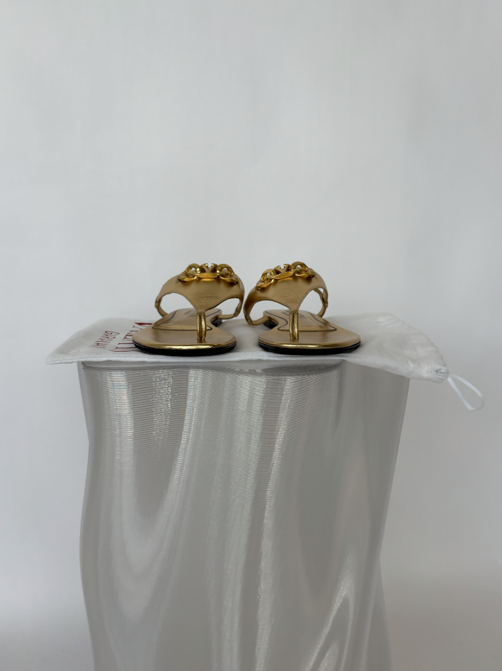Valentino VLogo Chain Metallic Nappa Flat Thong Sandals