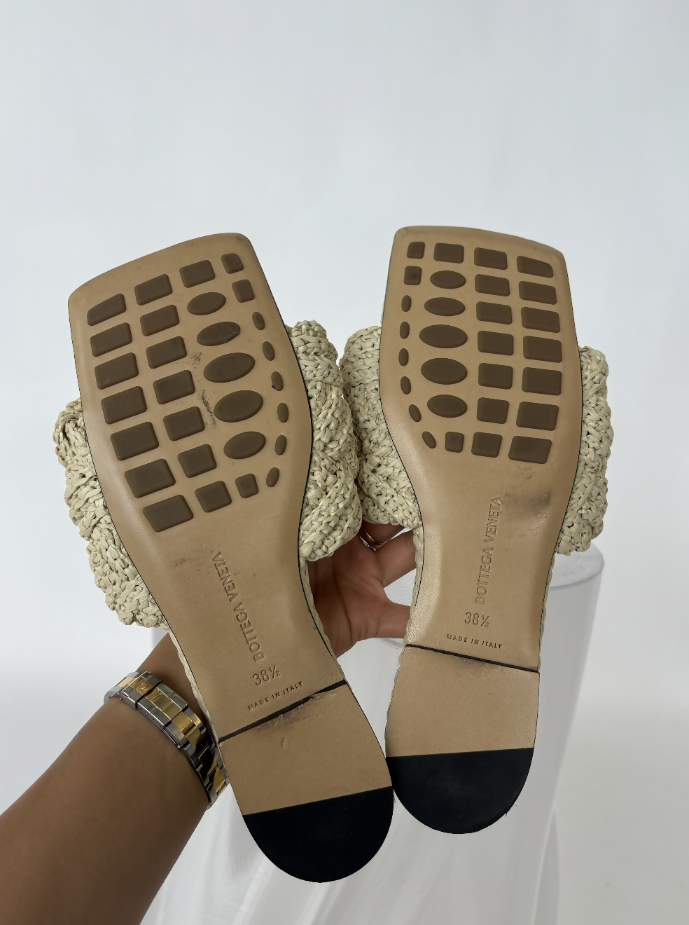 Bottega Veneta Raffia Lido Flat Sandals