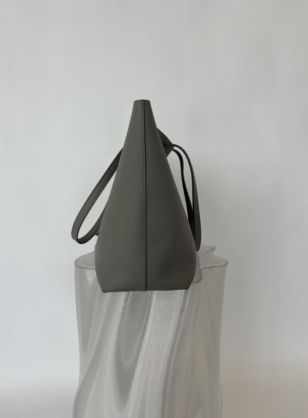 Saint Laurent Shopping Saint Laurent in Leather Storm
