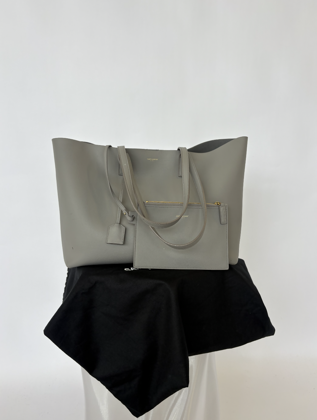 Saint Laurent Shopping Saint Laurent in Leather Storm
