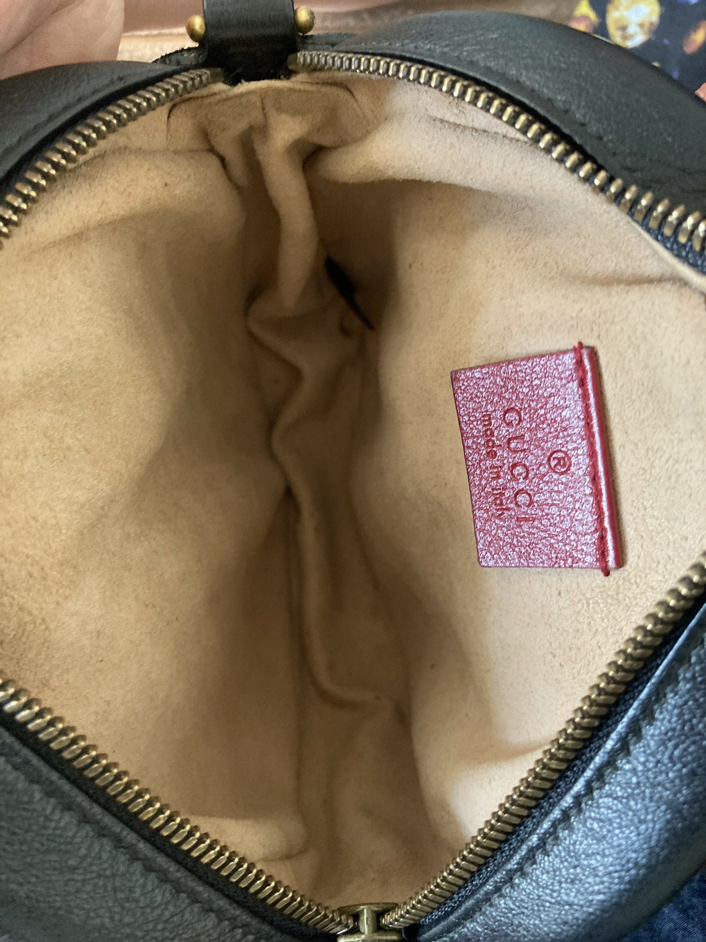 Gucci GG MARMONT MINI ROUND SHOULDER BAG