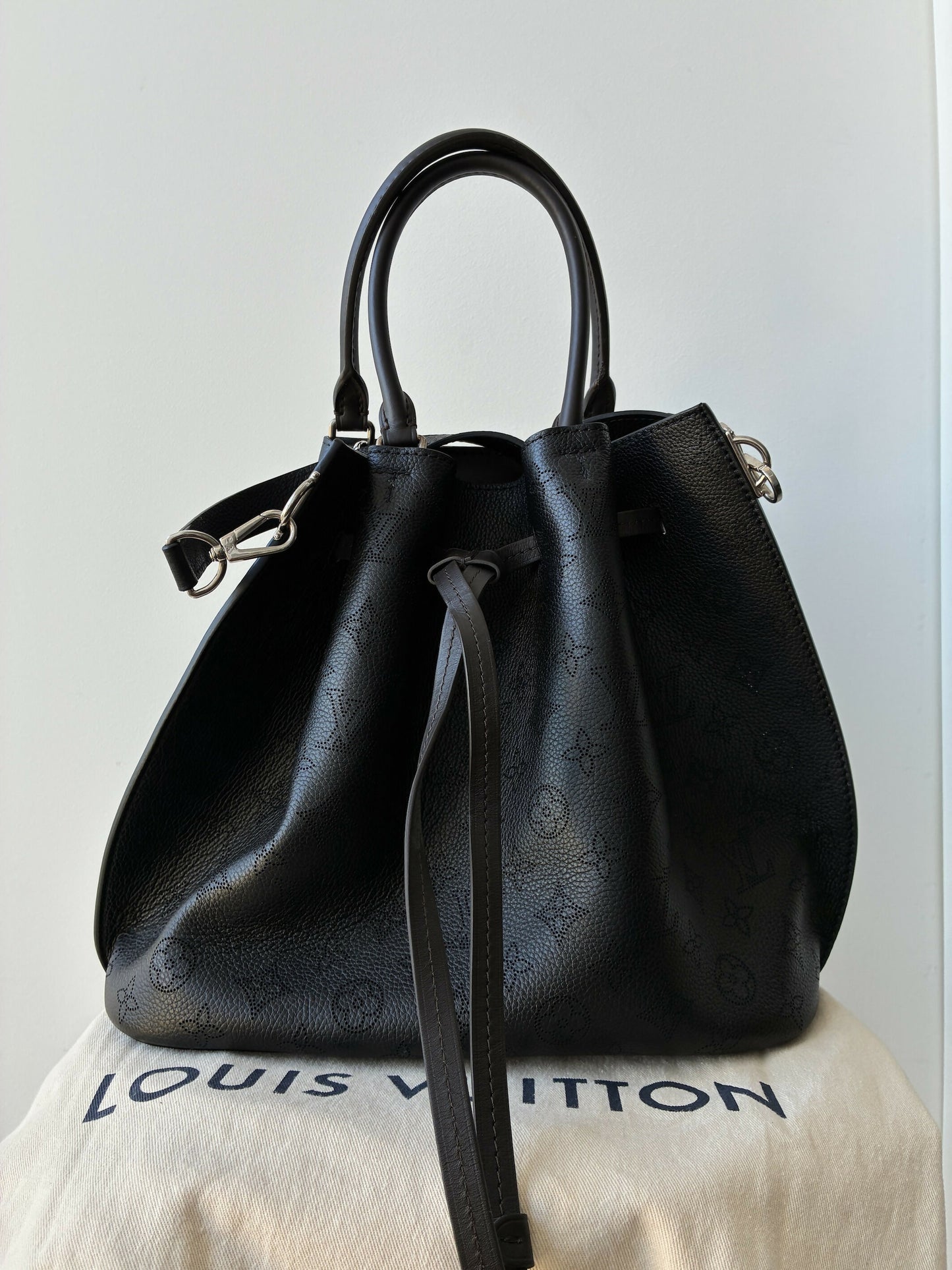 Louis Vuitton Girolata Bag in Black Mahina Leather