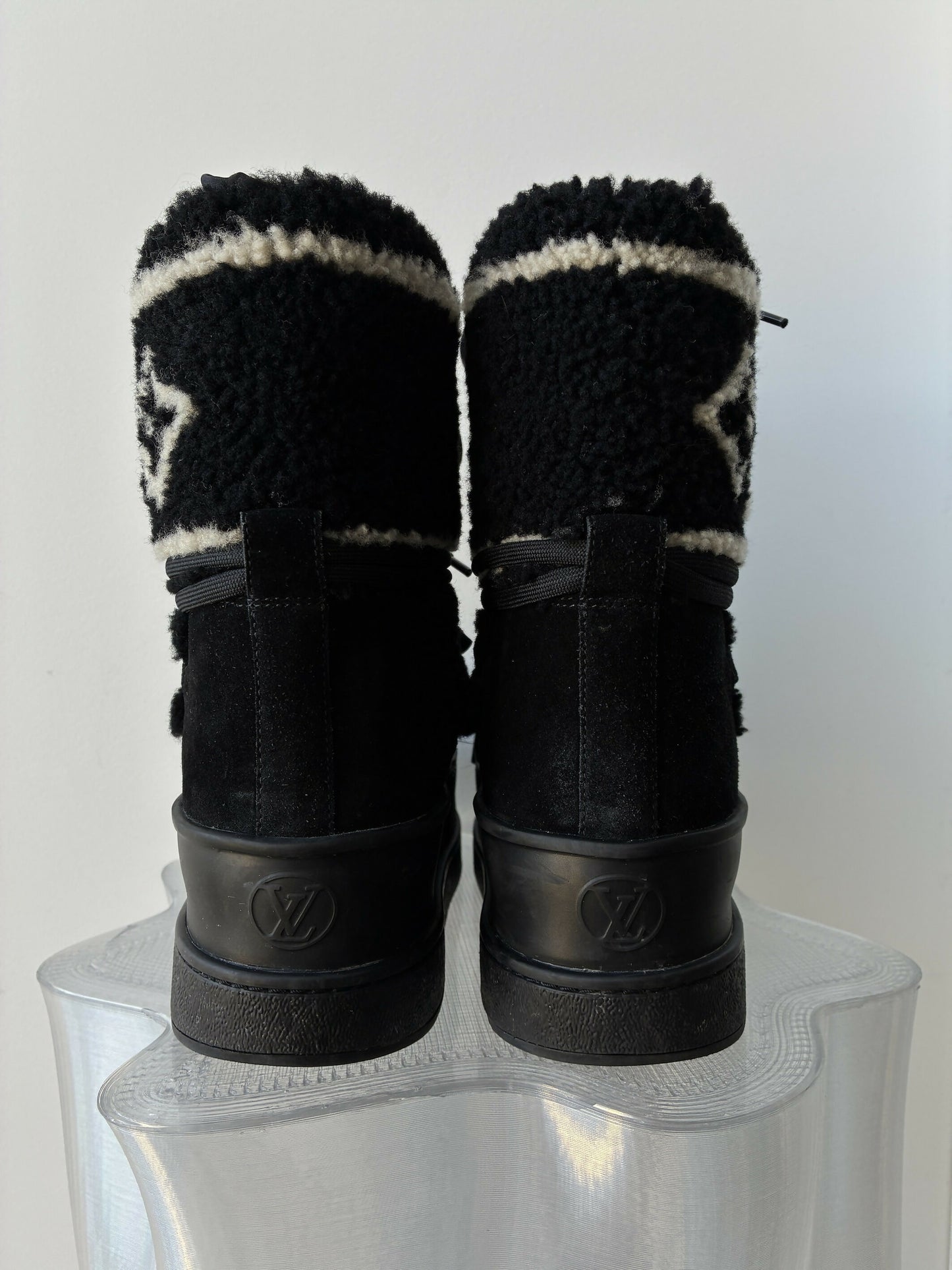Louis Vuitton Polar Flat Half Moon Snow Boots in Black Suede