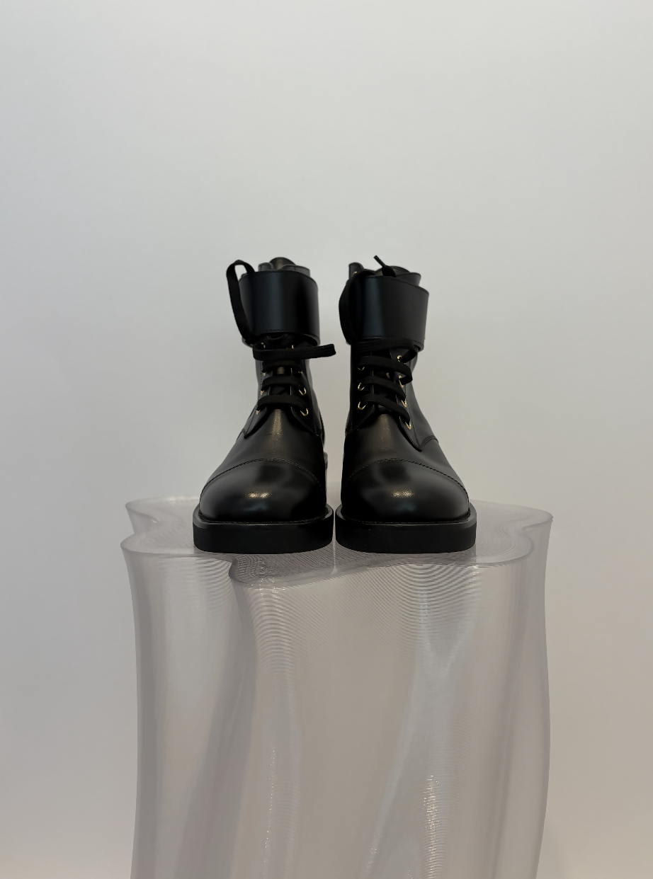  Louis Vuitton Wonderland Ranger Boots in Black Leather - FULL SET