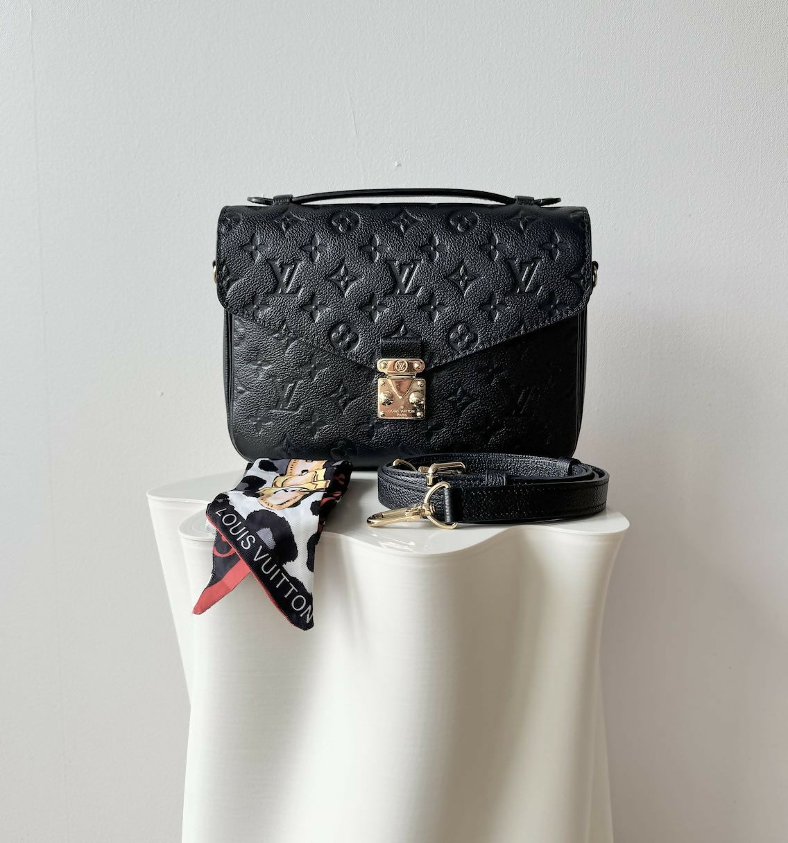 Louis Vuitton Pochette Métis Monogram Empreinte Leather