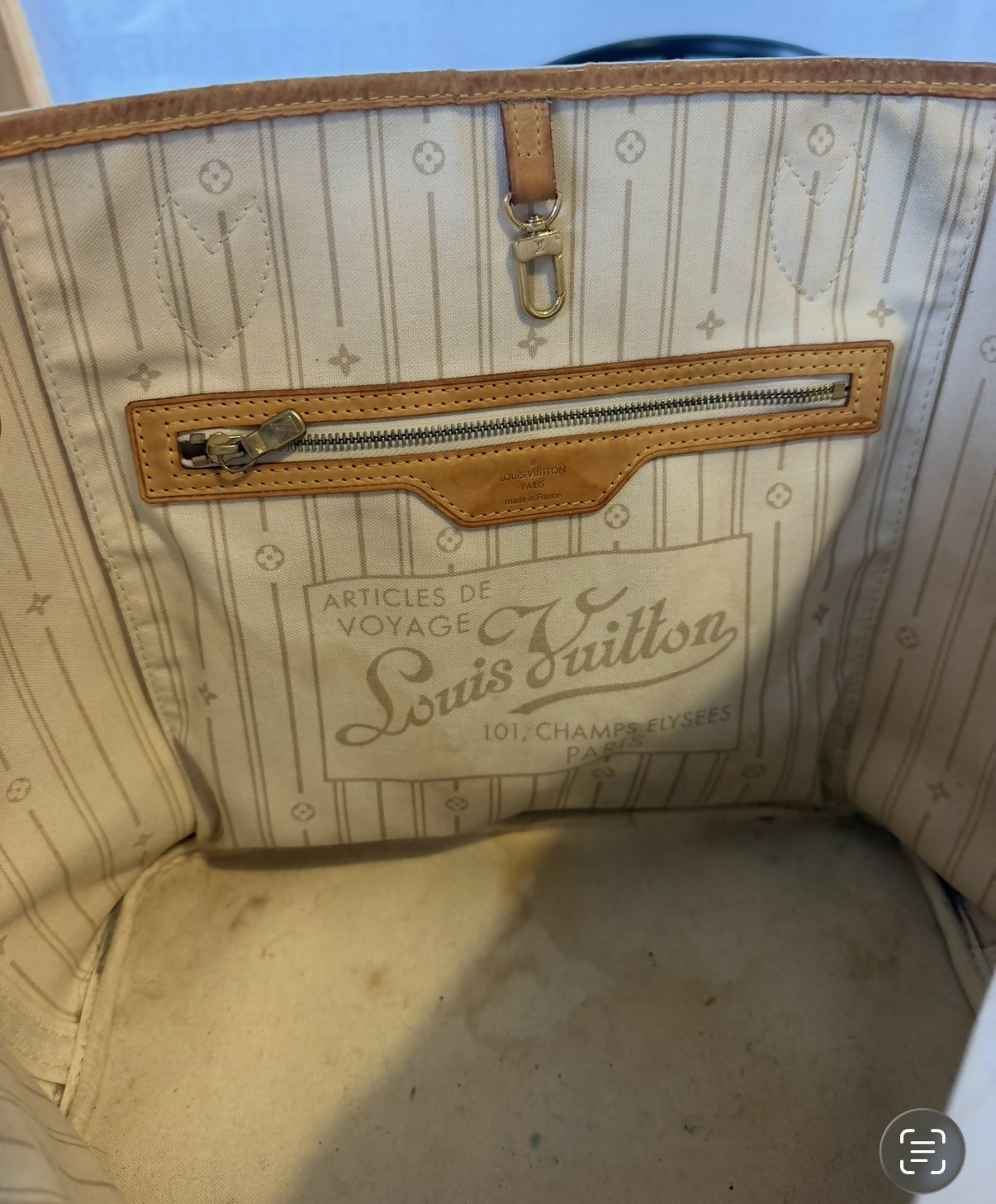 Louis Vuitton Neverfull MM