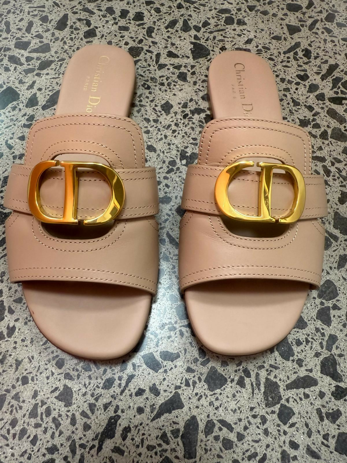 Dior 30 Montaigne Flat Slides - Beige
