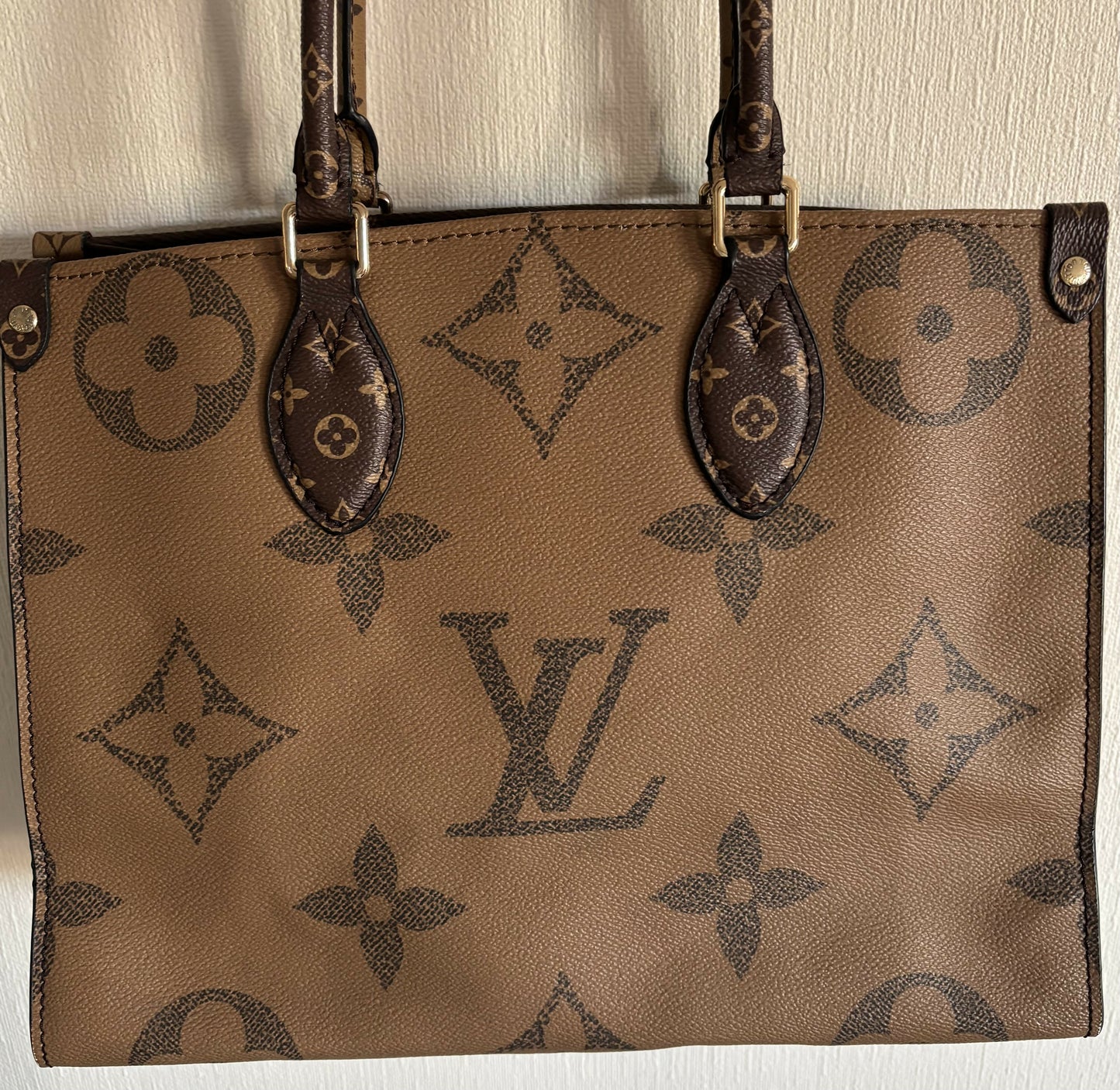 Louis Vuitton OnTheGo GM