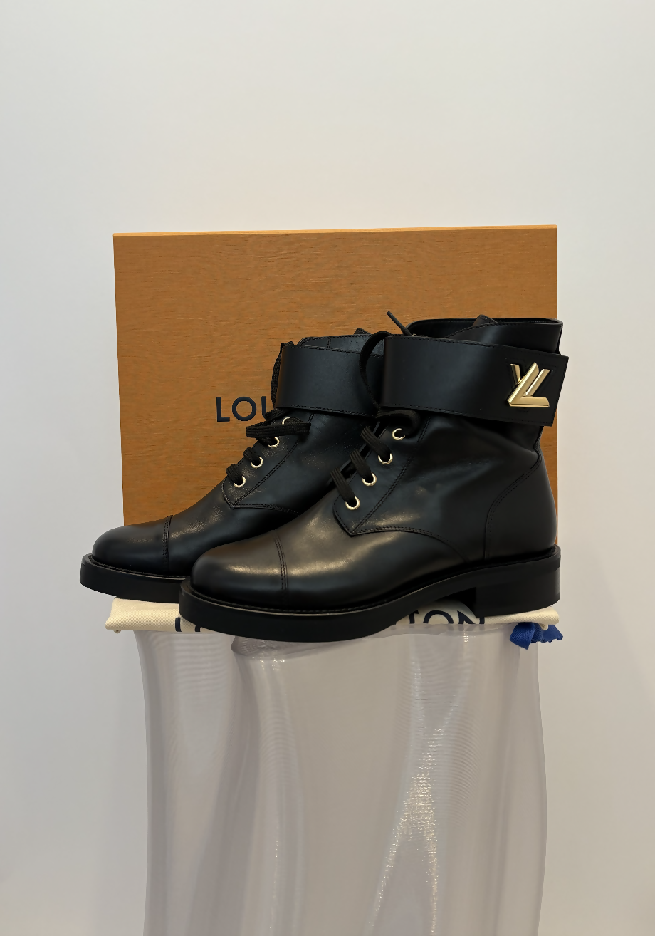  Louis Vuitton Wonderland Ranger Boots in Black Leather - FULL SET