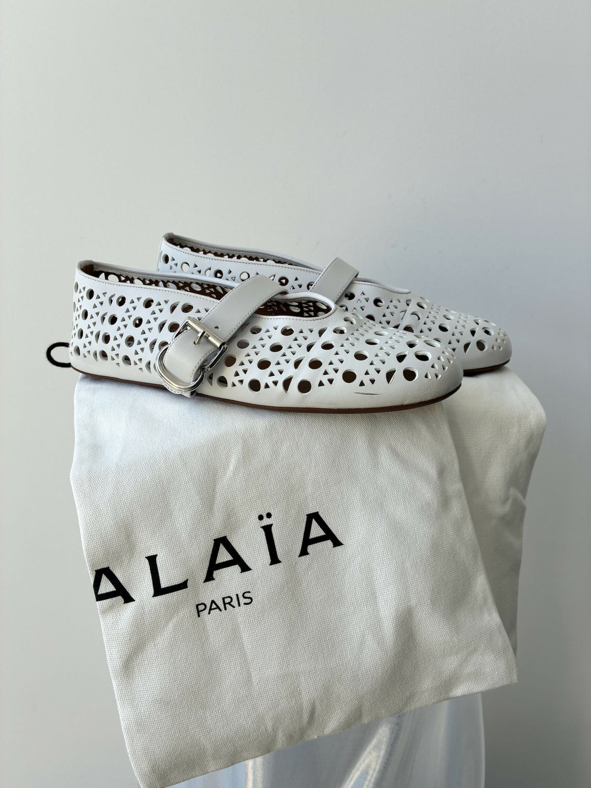 Alaïa Vienne Leather Mary Jane Flats