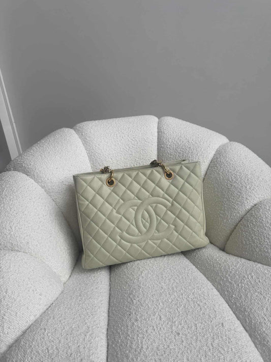 Chanel Pelle Beige Caviar Shopper Tote