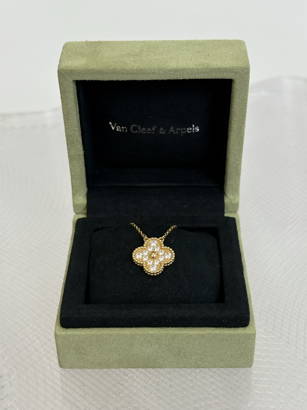 Van Cleef & Arpels Vintage Alhambra Pendant Necklace in 18K Yellow Gold and Diamond - Full Set