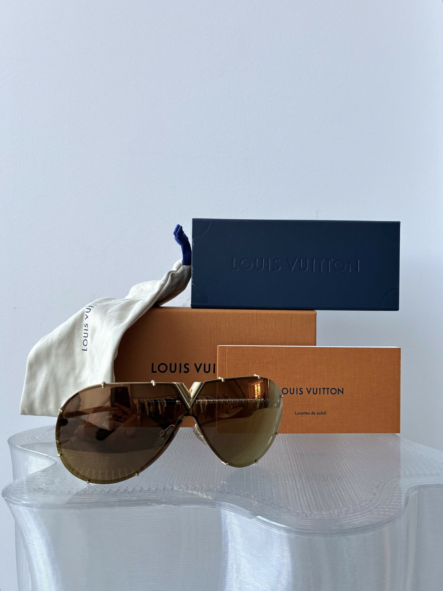 Louis Vuitton Drive Sunglasses — Z0896W