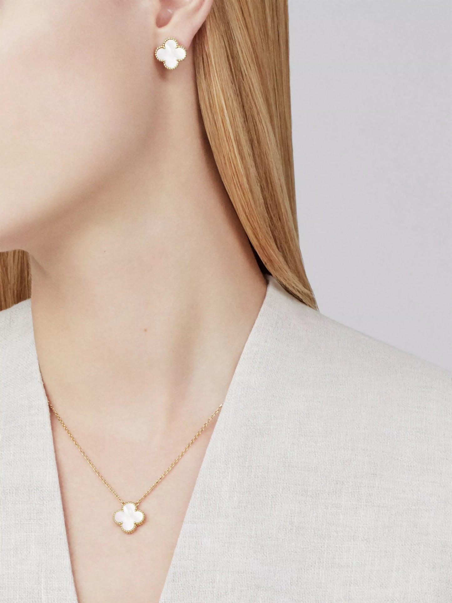 Van Cleef & Arpels Vintage Alhambra Pendant in Mother of Pearl