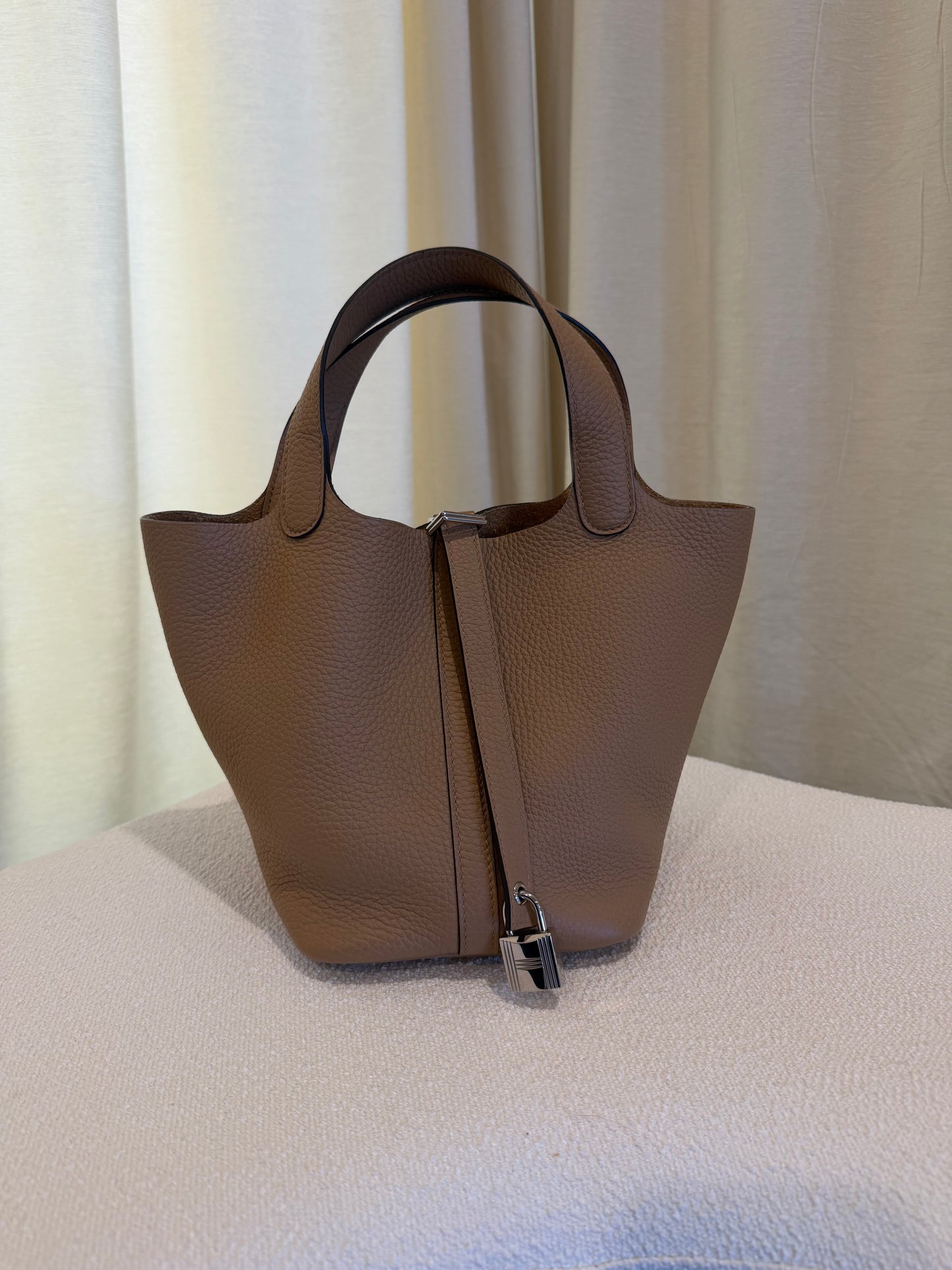Hermès Picotin Lock 18 in Chai Leather