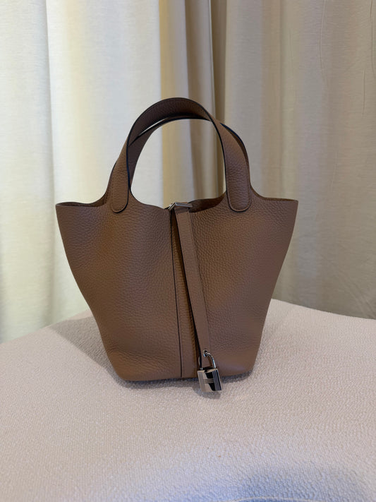 Hermès Picotin Lock 18 in Chai Leather