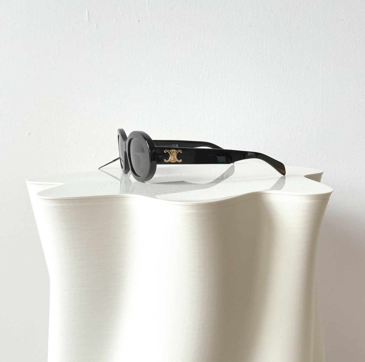 CELINE 01 Triomphe Sunglasses In Acetate Black