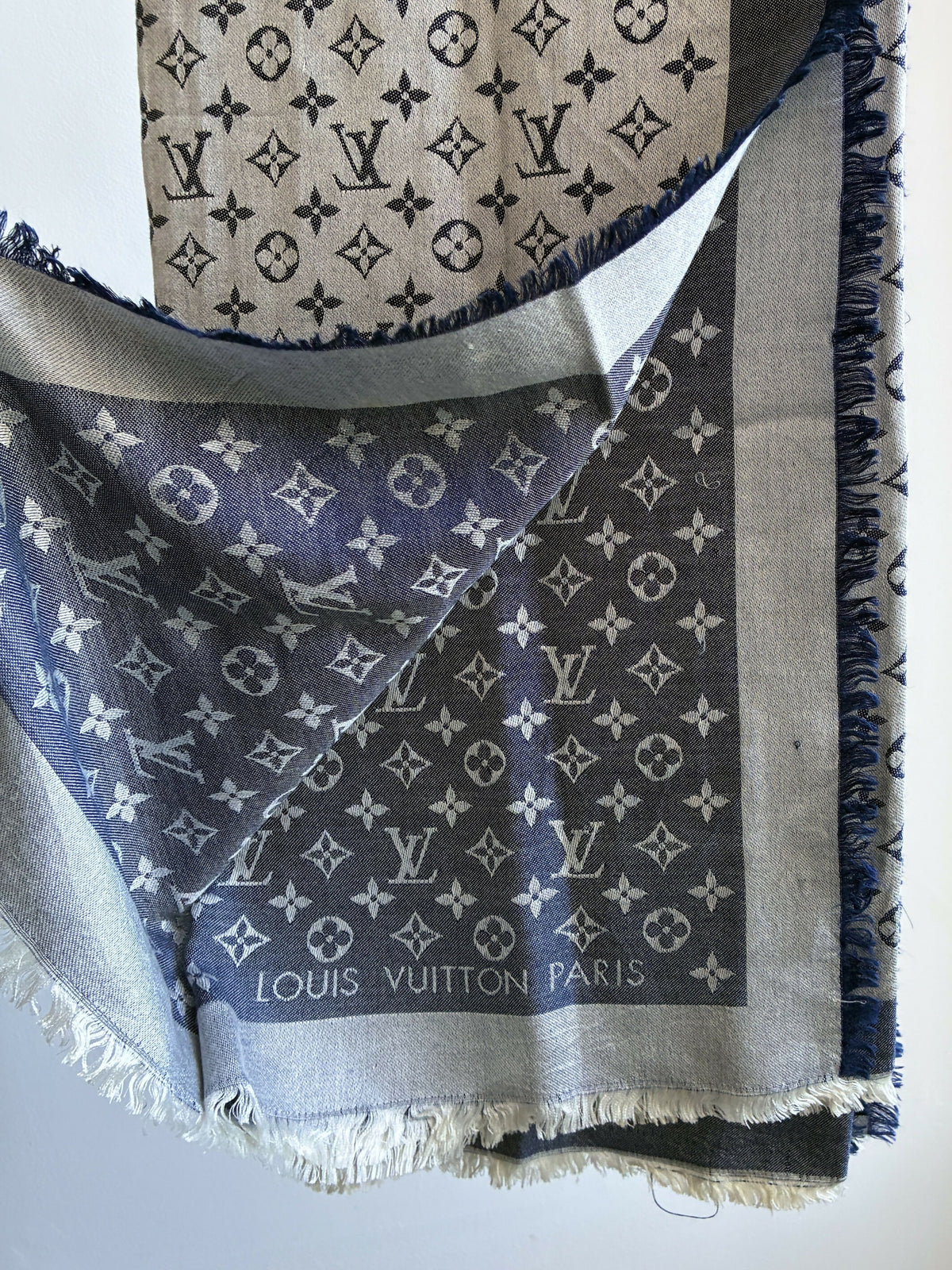 Louis Vuitton Châle Monogram Shawl