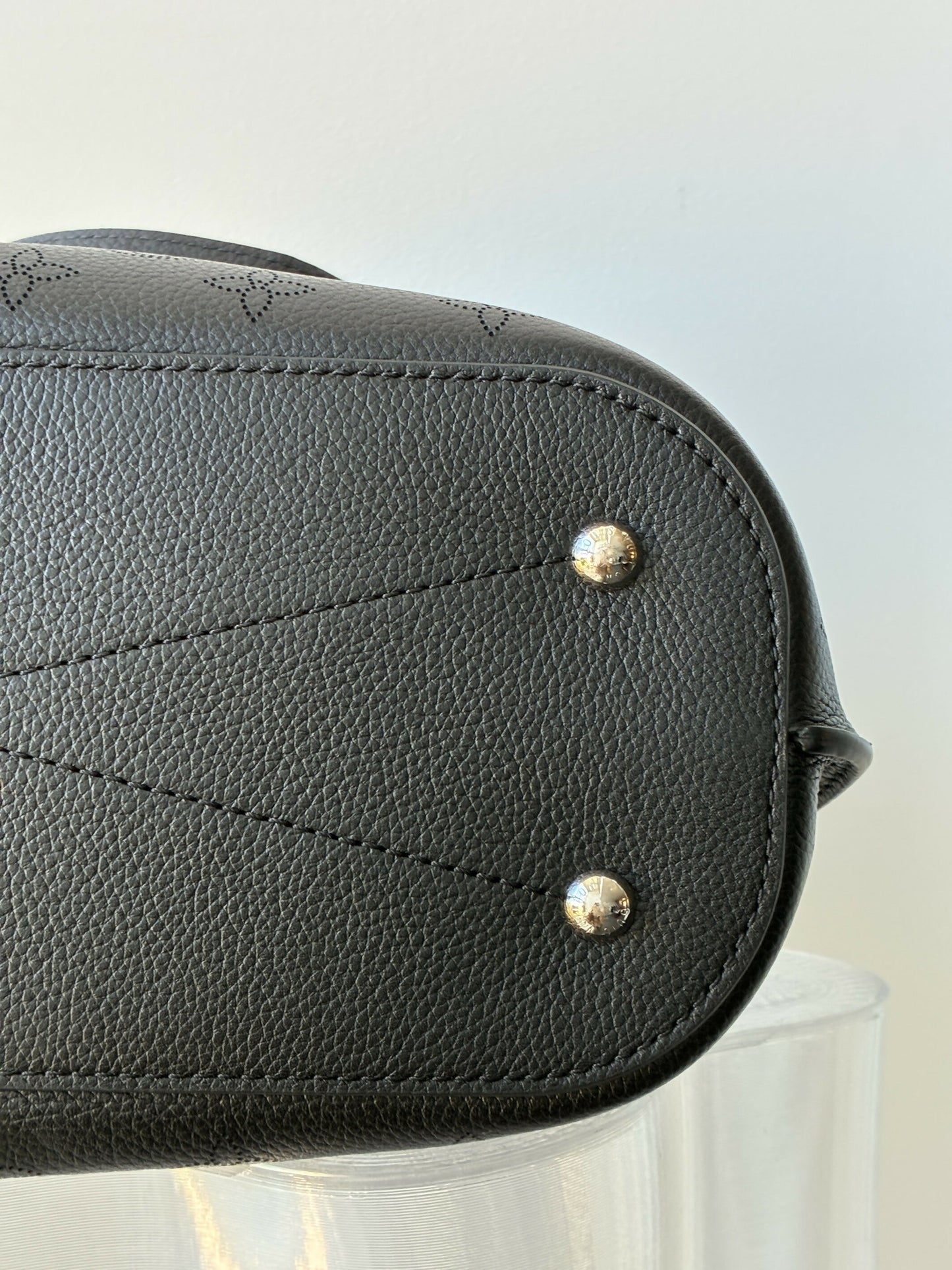 Louis Vuitton Girolata Bag in Black Mahina Leather