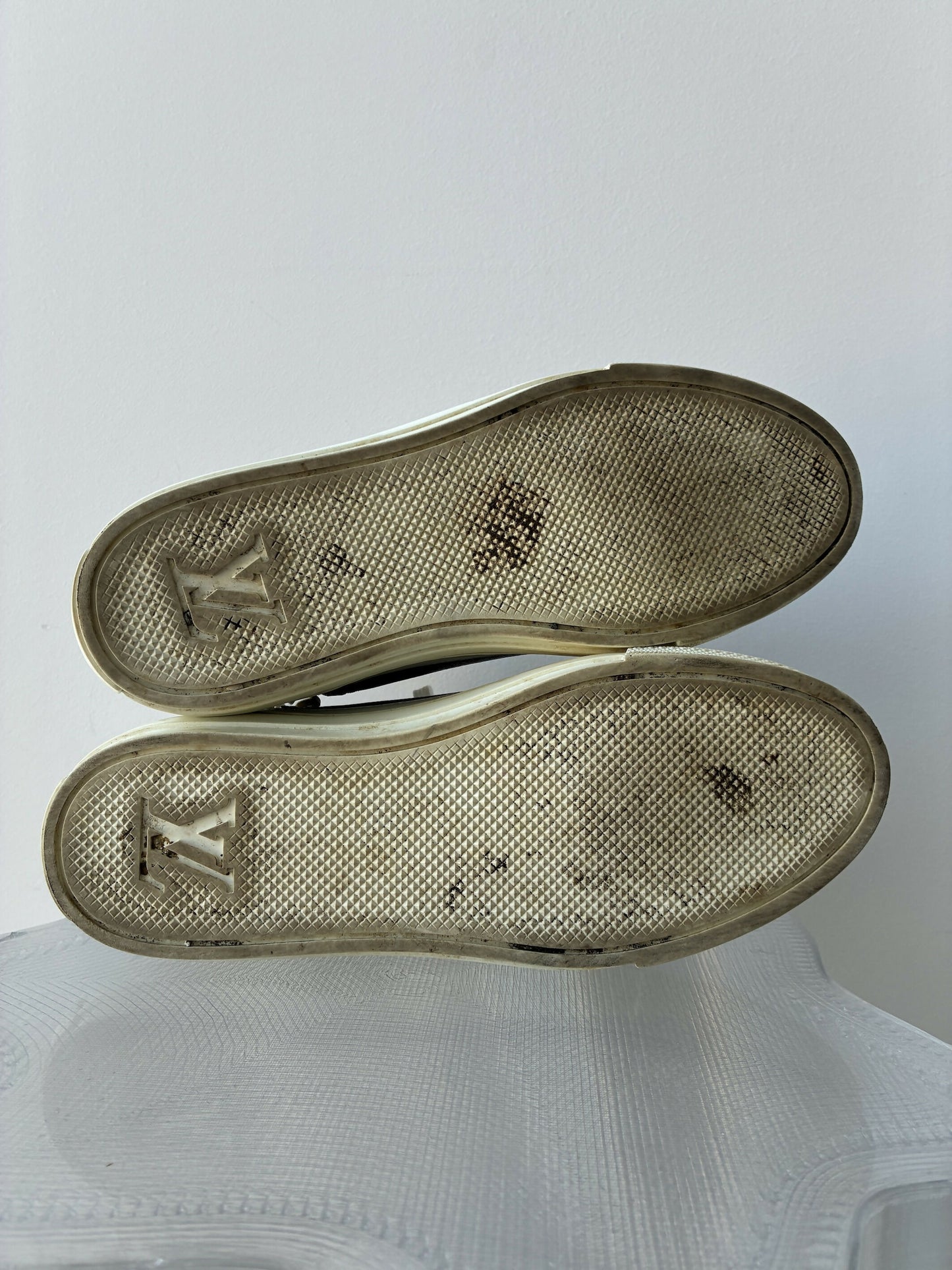 Louis Vuitton Catogram Sneakers