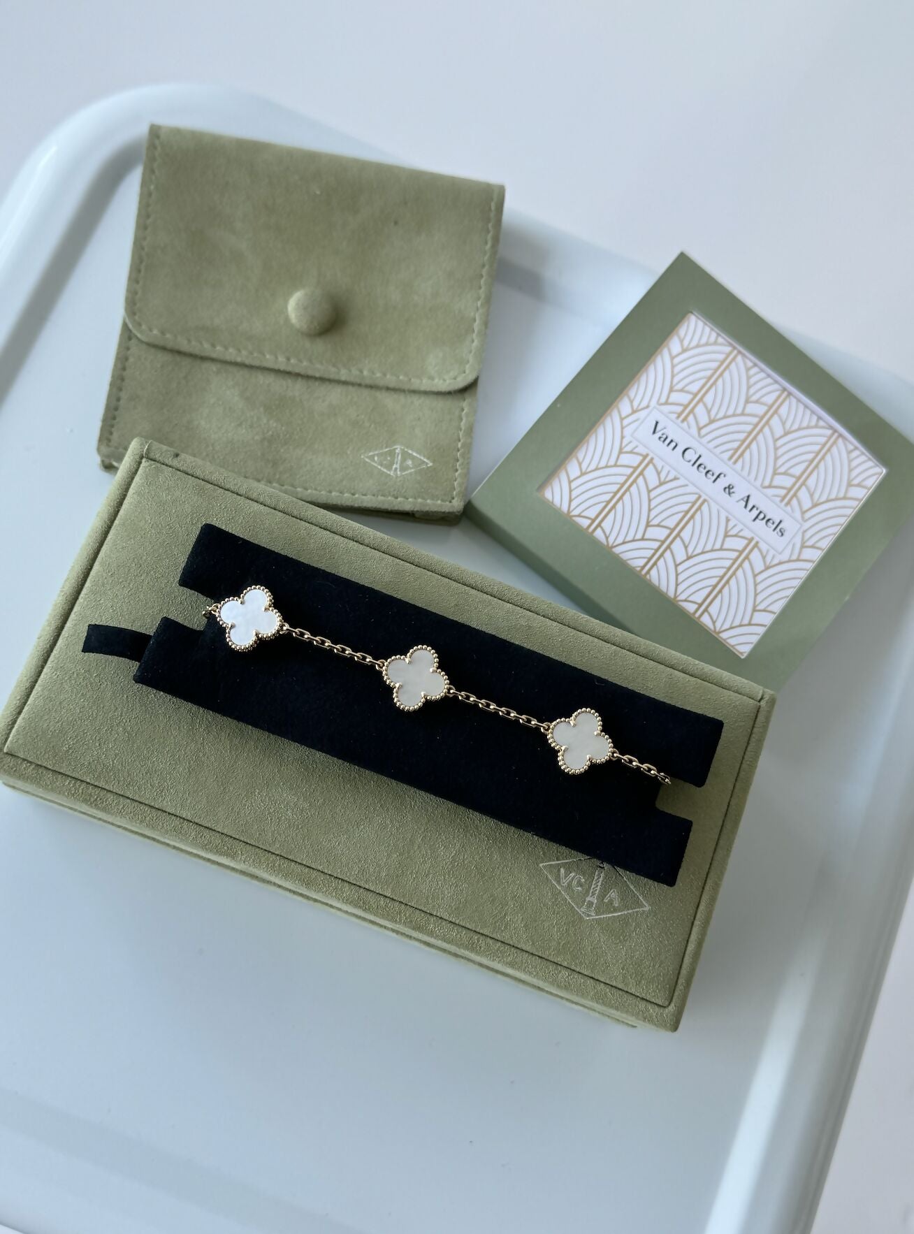 Van Cleef & Arpels - Alhambra bracelet, 5 motifs. - FULL SET