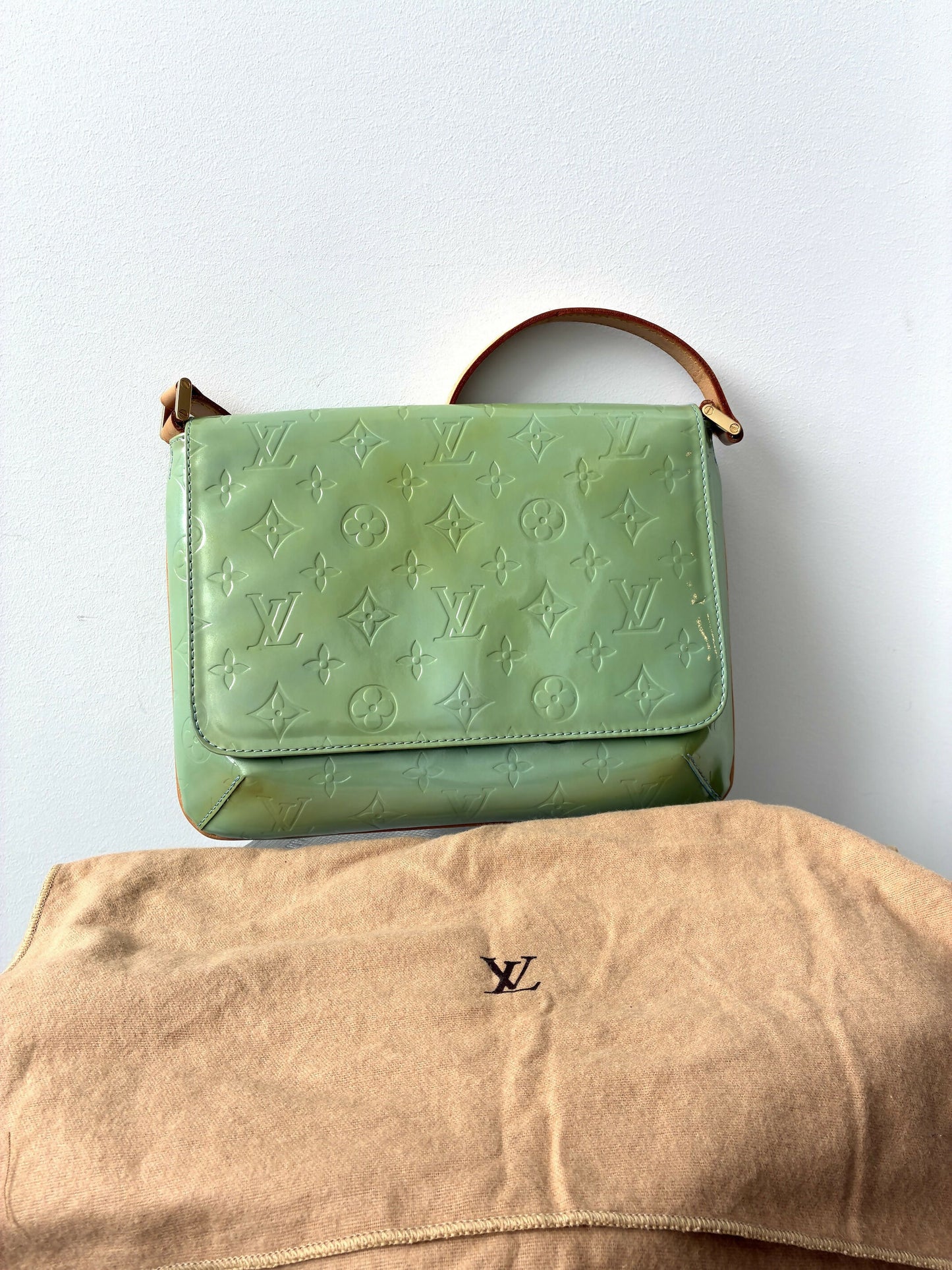 Louis Vuitton Monogram Vernis Thompson Street shoulder bag
