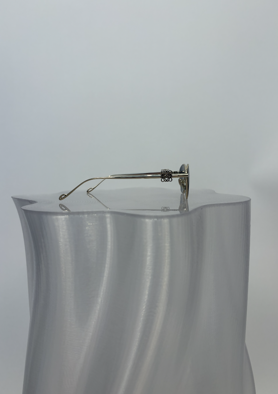 Loewe Cat-Eye Frame Sunglasses LW40115U