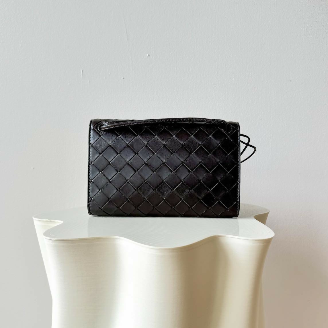 Bottega Veneta Intrecciato leather pouch - New