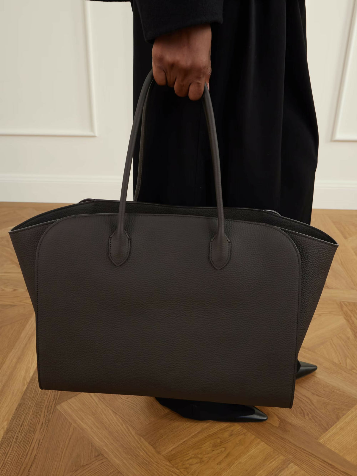 The Row Marlo 17 leather tote bag - New