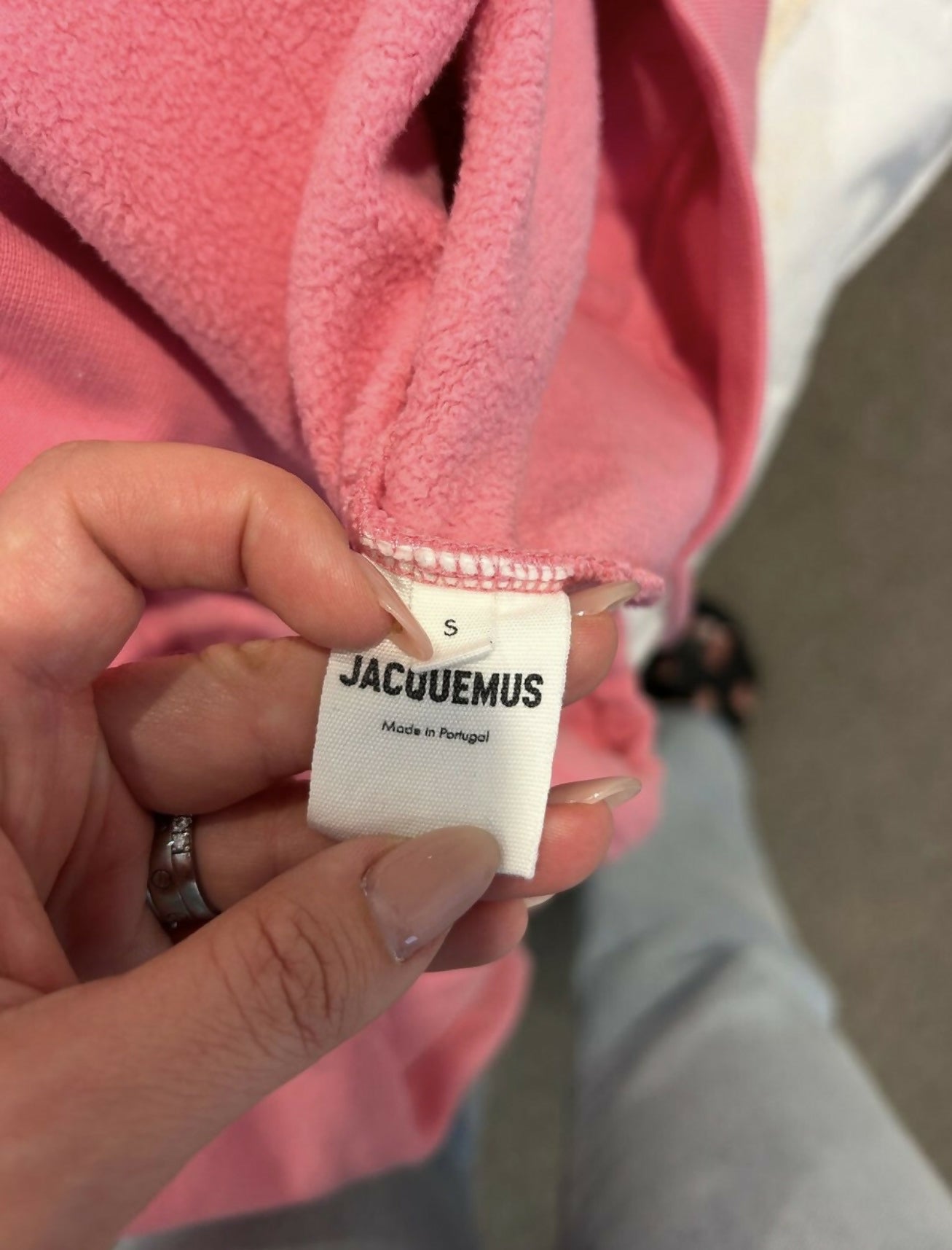 The Jacquemus sweatshirt