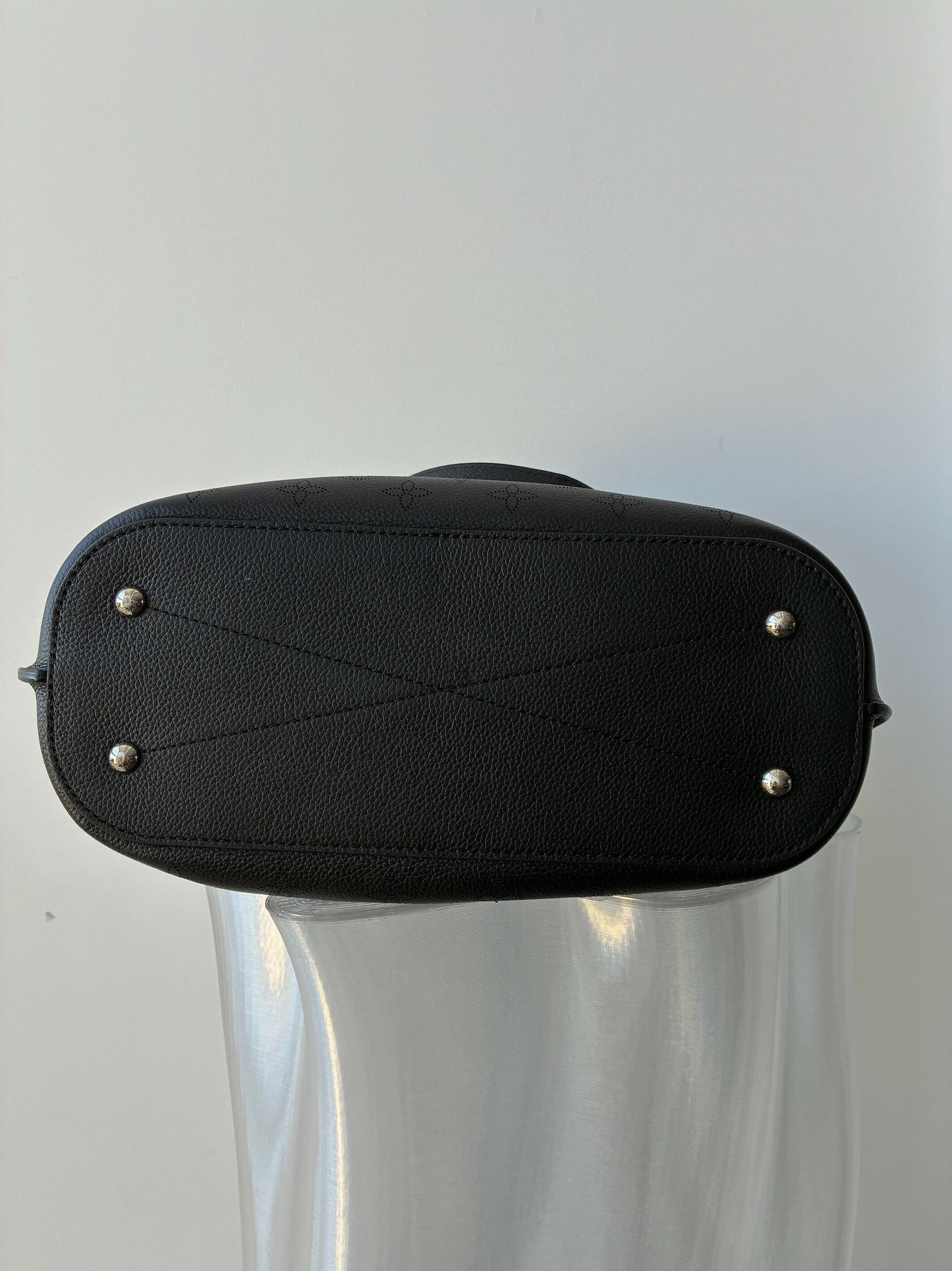 Louis Vuitton Girolata Bag in Black Mahina Leather