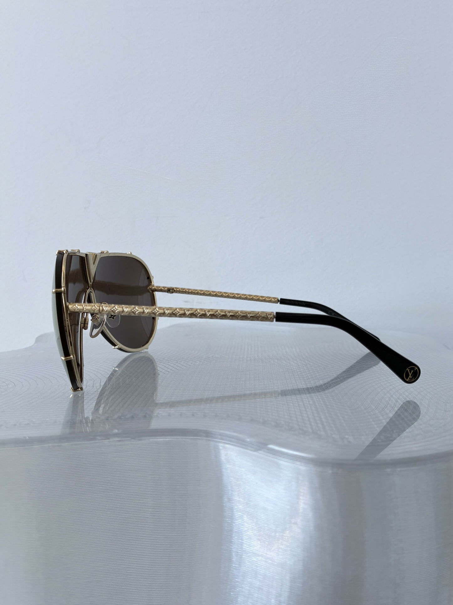 Louis Vuitton Drive Sunglasses — Z0896W