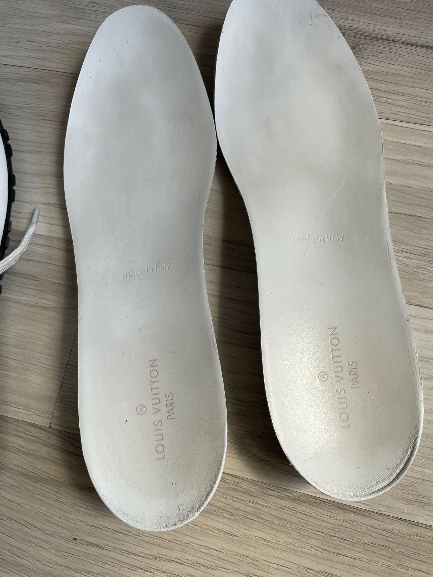 Louis Vuitton Sneakers