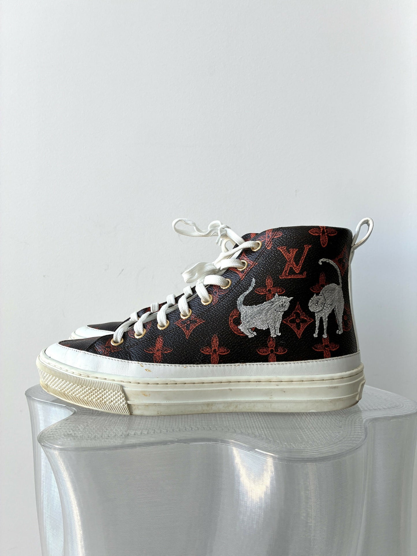 Louis Vuitton Catogram Sneakers
