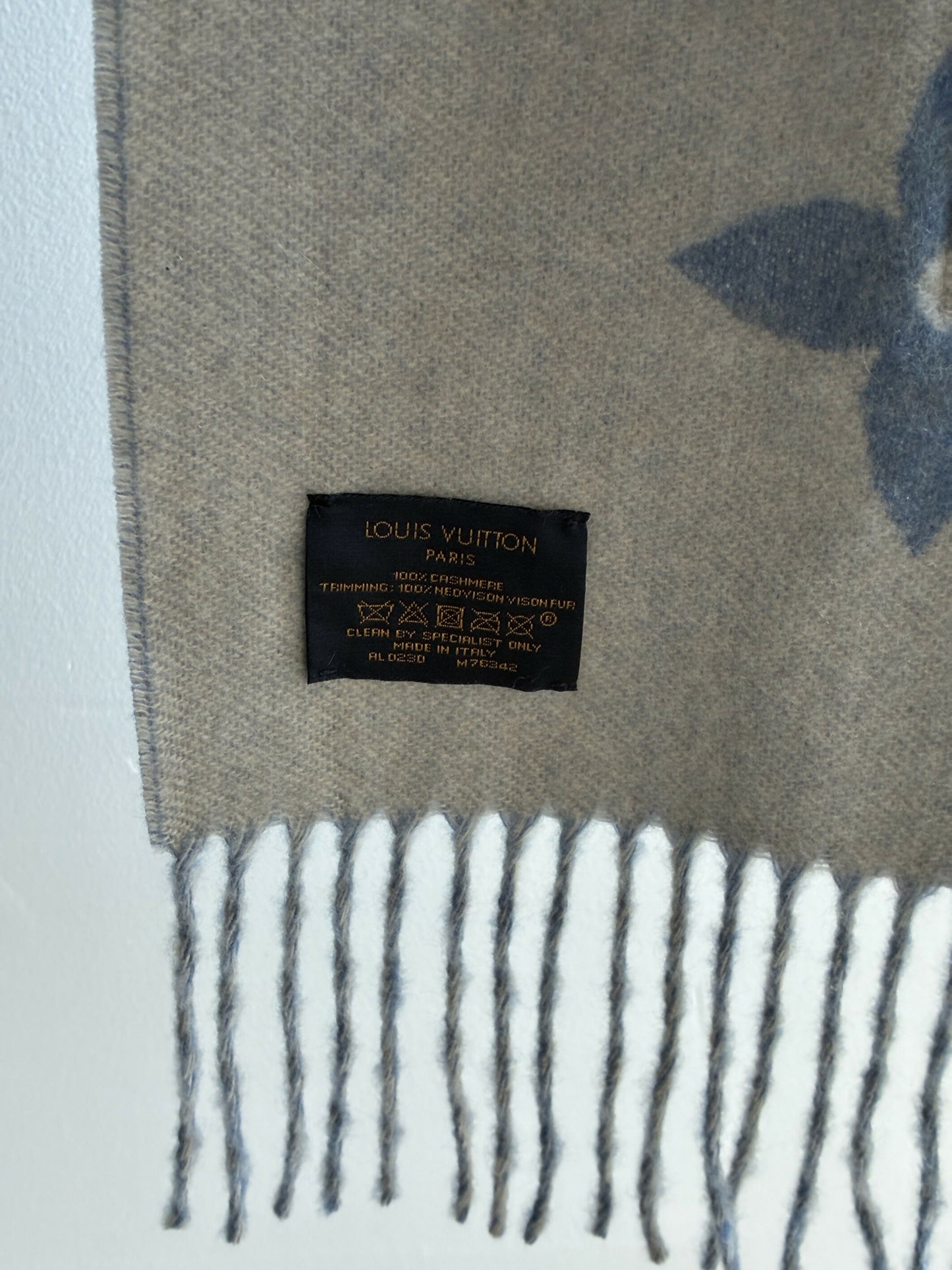Louis Vuitton Blue Cold Reykjavik Scarf - Cashmere & Mink