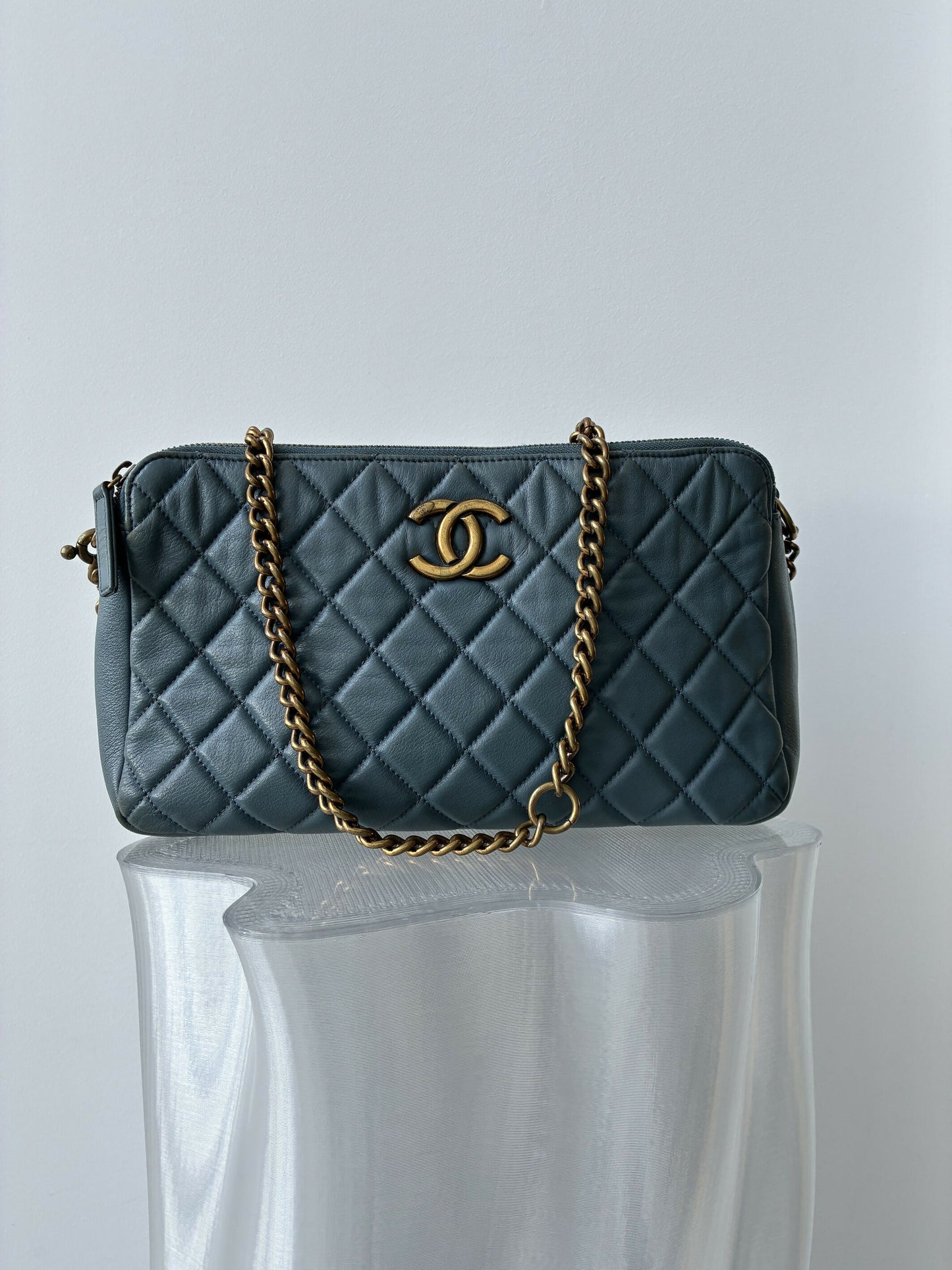 Chanel Matelassé Chain Shoulder Bag in Blue Leather