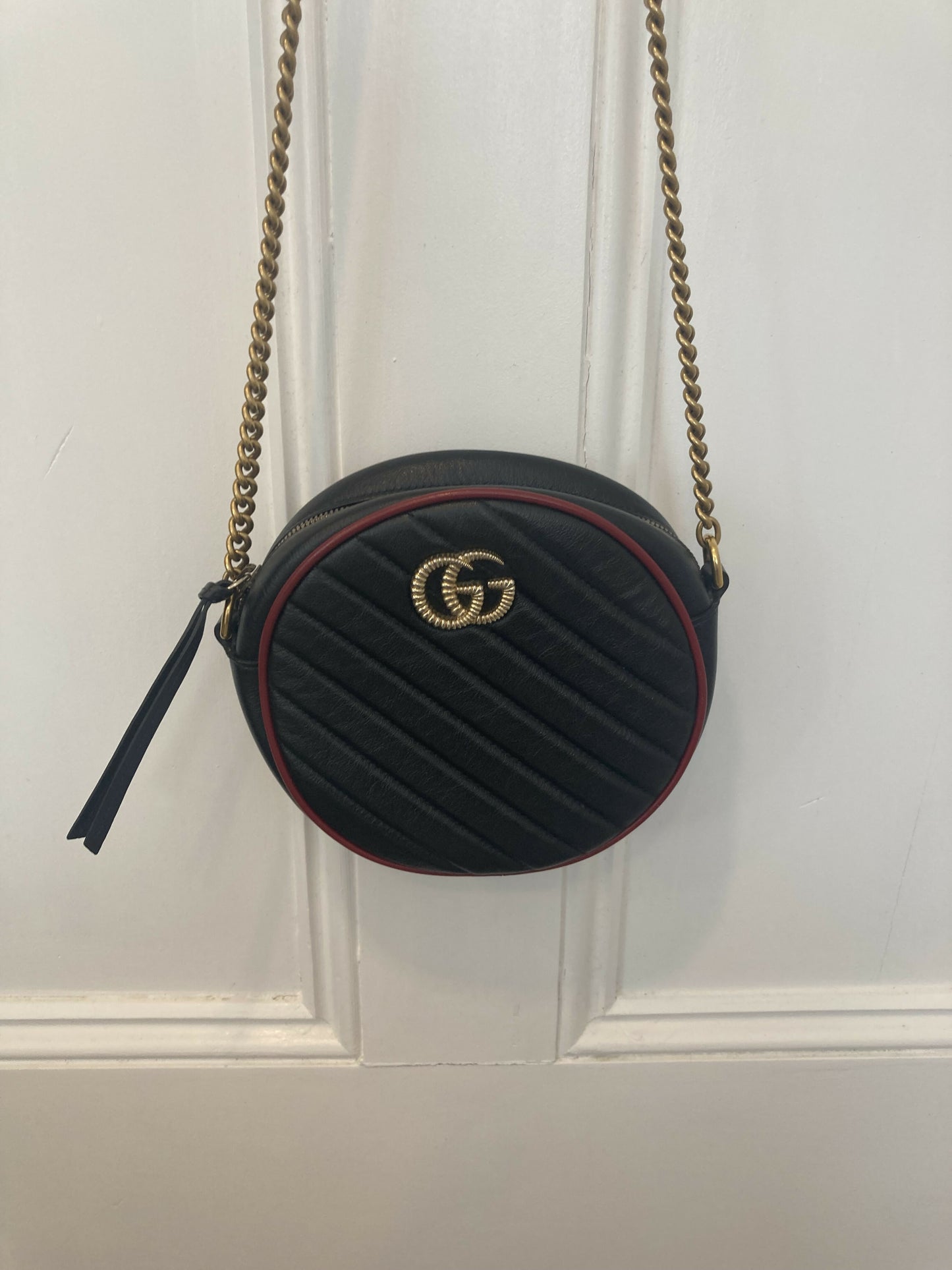 Gucci GG MARMONT MINI ROUND SHOULDER BAG