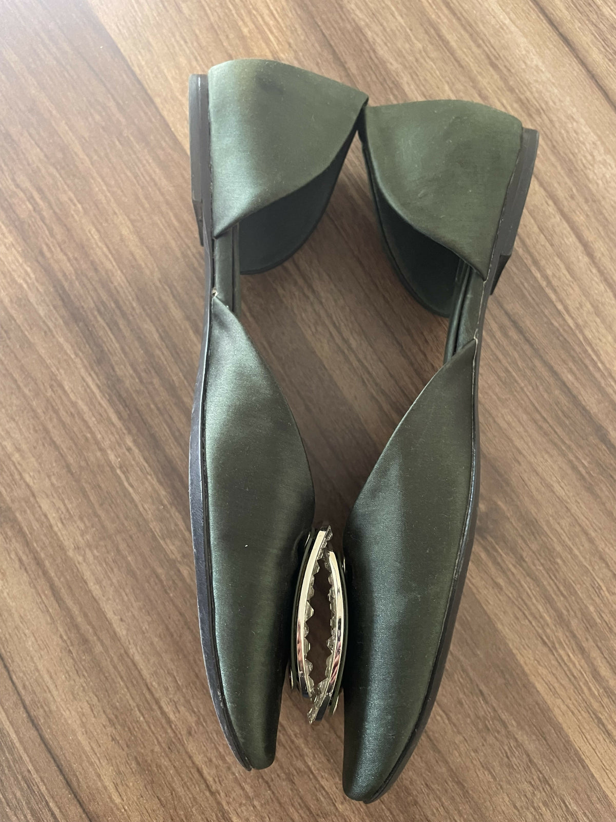 Roger Vivier CHIPS STRASS BUCKLE BALLERINAS IN SATIN