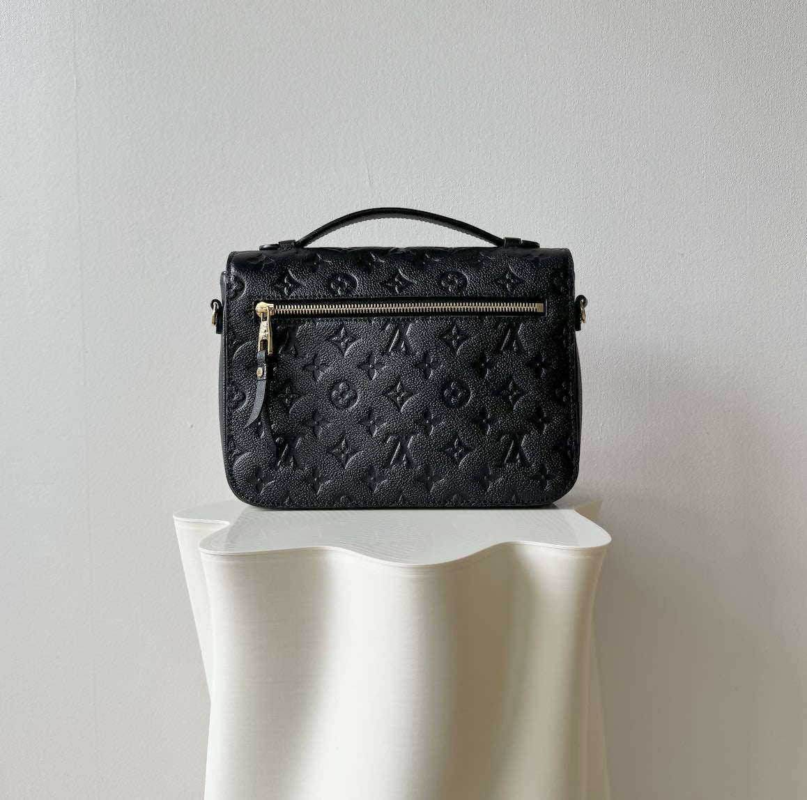 Louis Vuitton Pochette Métis Monogram Empreinte Leather