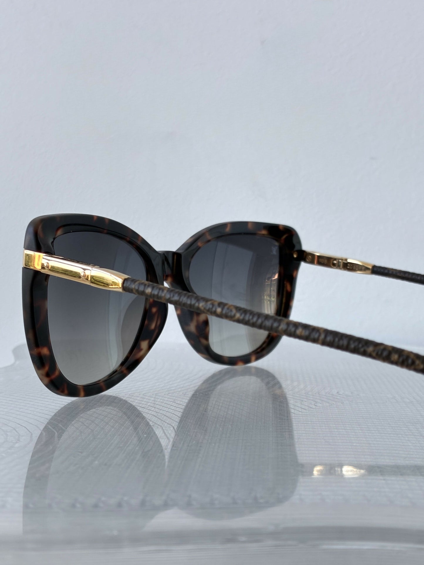 Louis Vuitton Tortoiseshell Frame Charlotte Sunglasses — Z0629E