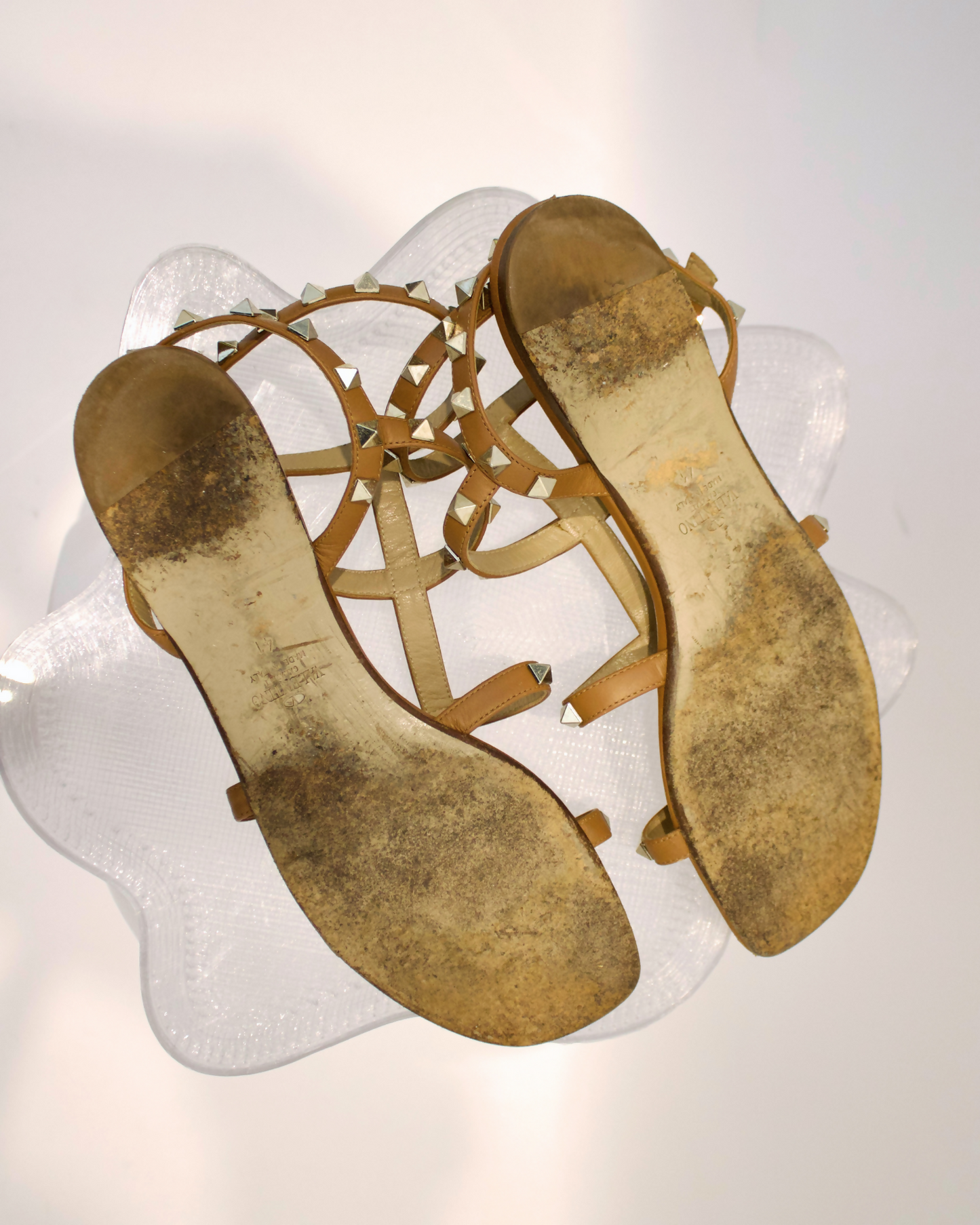 Valentino Garavani Rockstud Flat Sandals in Tan Leather