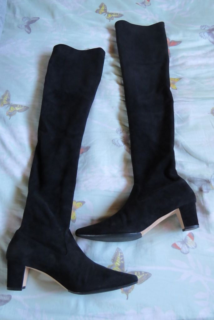 Manolo Blahnik Over Knee Boot Suede (Black)