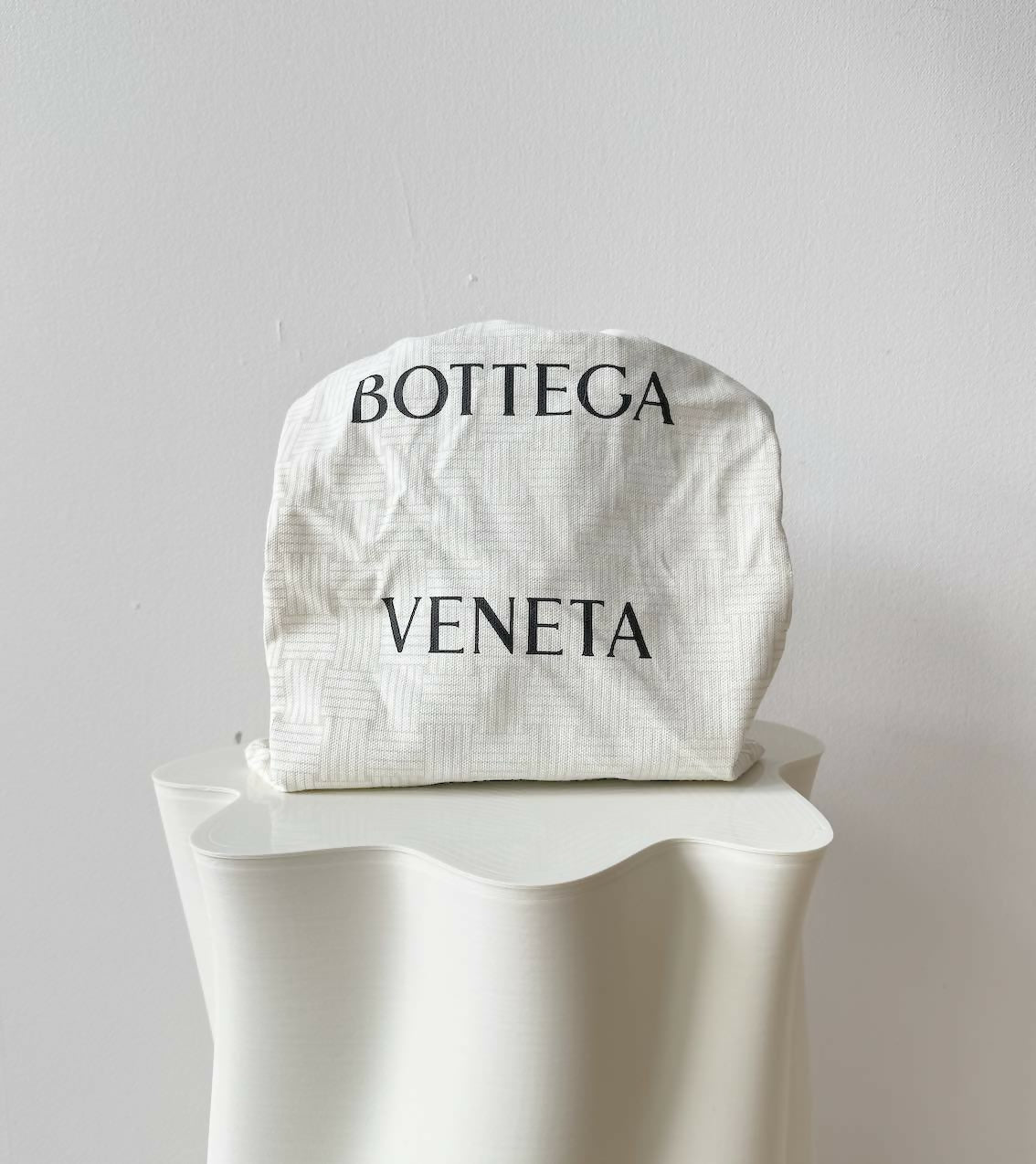 Bottega Veneta Intrecciato leather pouch - New
