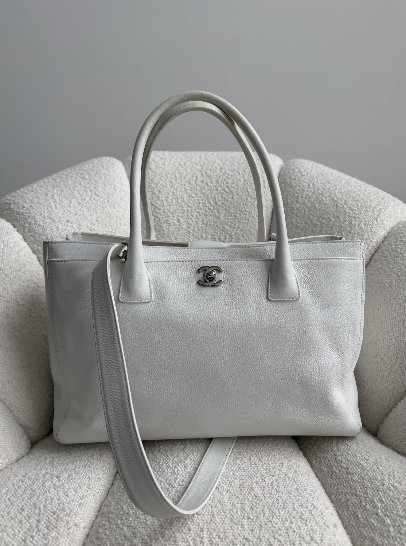 CHANEL Bag | Pearl White Grained Calfskin Large Cerf Tote