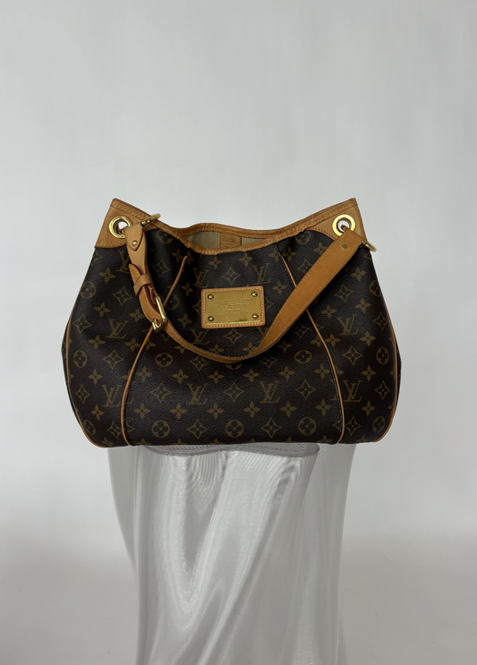 Louis Vuitton Galliera PM in Monogram Canvas