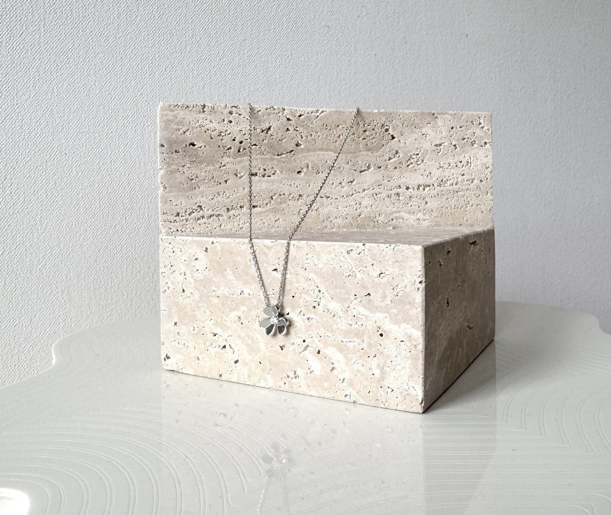 Van Cleef & Arpels Frivole Mini Diamond Necklace
