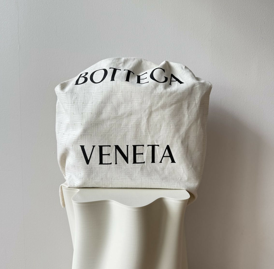 Bottega Veneta Andiamo Medium Suede Bag - New