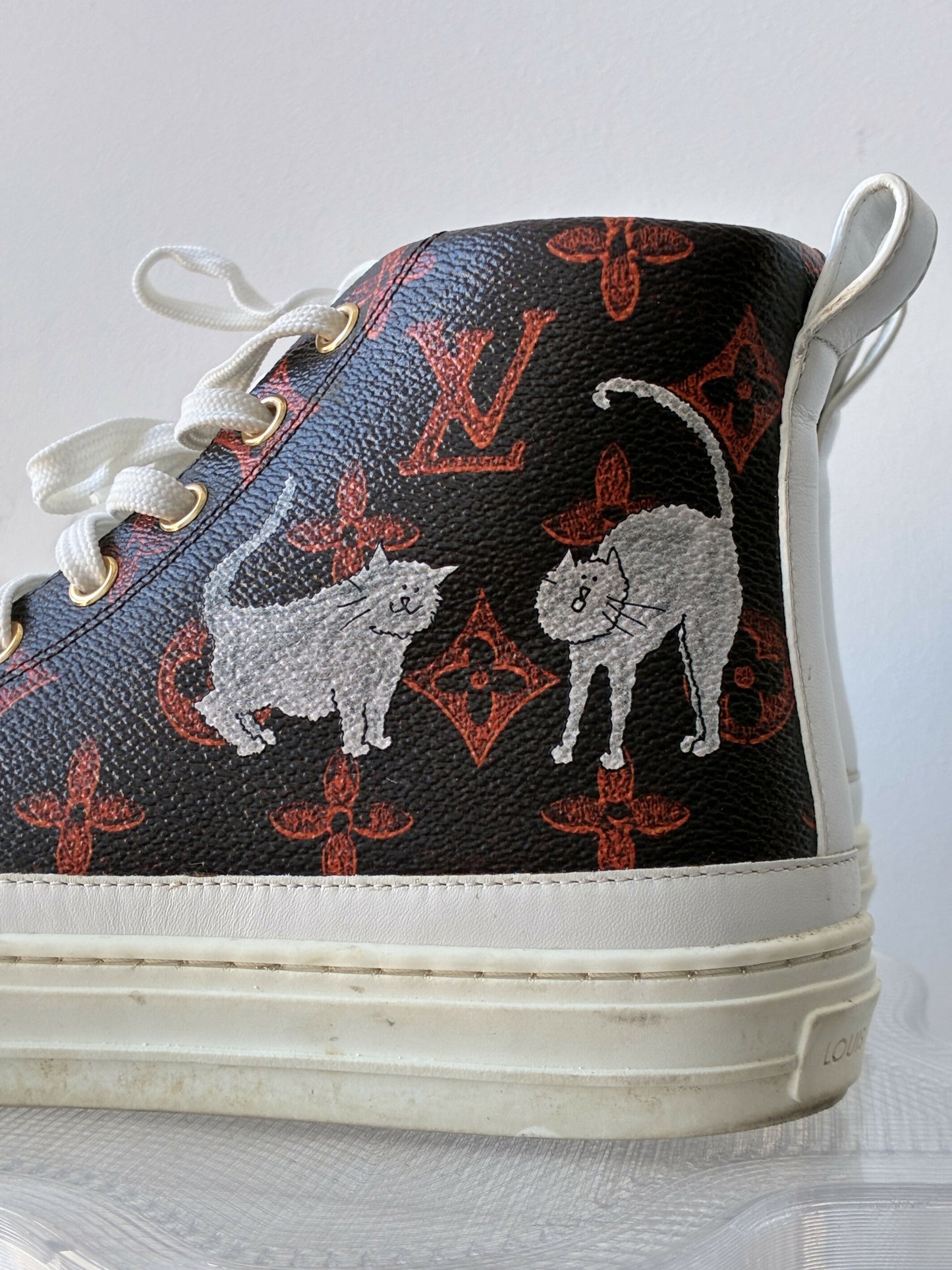 Louis Vuitton Catogram Sneakers