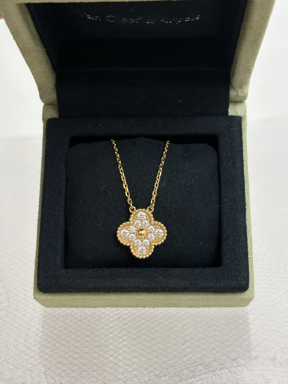 Van Cleef & Arpels Vintage Alhambra Pendant Necklace in 18K Yellow Gold and Diamond - Full Set